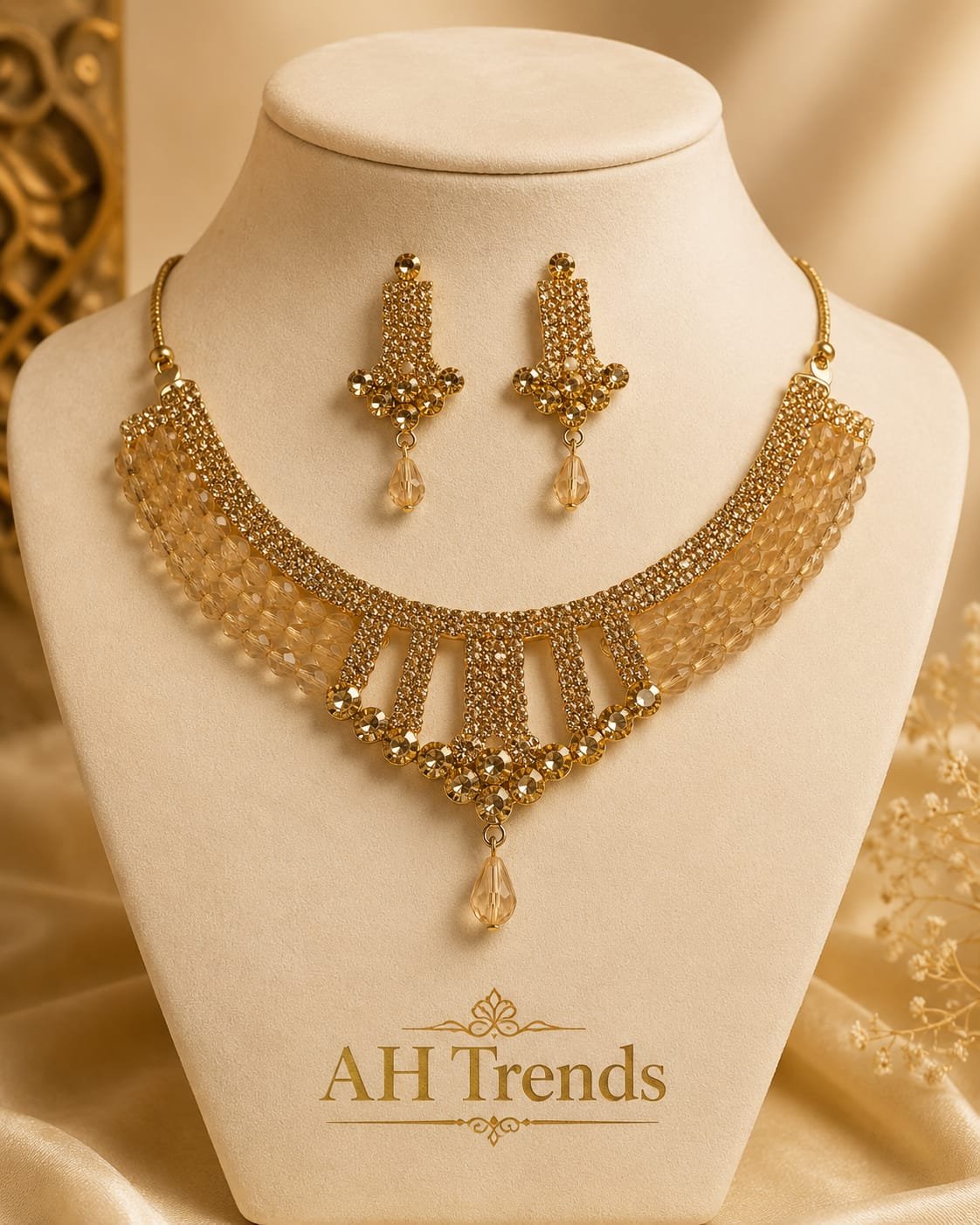 Elegant Gold Pearl Bridal Necklace Set
